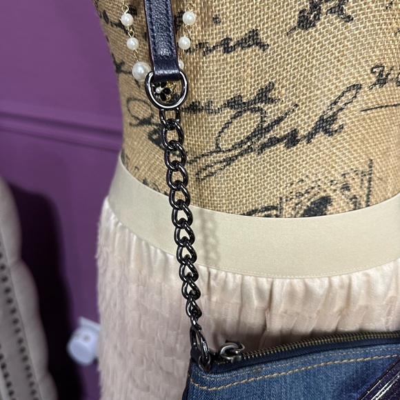 COACH Rare Swagger Denim and Leather Crossbody with 2 Large Poppy Tags! - Picture 3 of 14